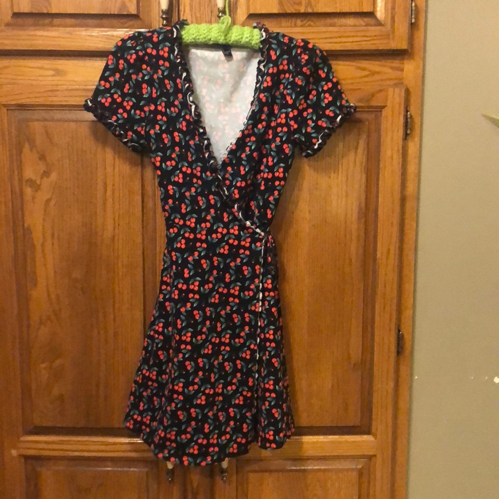 Forever 21 wrap dress